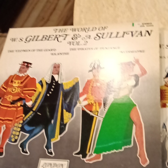 Gilbert and Sullivan vinyl records - Picture 2 of 3